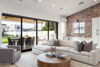 4208 N 41st Place, Phoenix, AZ 85018 - Photo 12