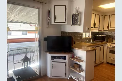 1135 S Sioux Drive, Apache Junction, AZ 85119 - Photo 6