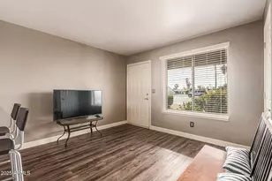 19601 N 7th St, Phoenix, AZ 85024 - Photo 12