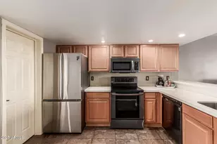 19601 N 7th St, Phoenix, AZ 85024 - Photo 10