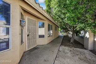 641 E Gail Dr, Chandler, AZ 85225 - Photo 2