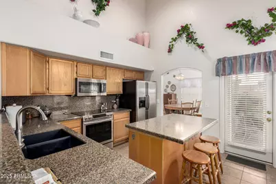 15301 N 89th Avenue, Peoria, AZ 85381 - Photo 8