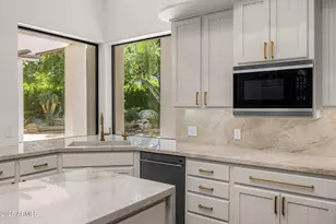 8487 N Canta Bello, Paradise Valley, AZ 85253 - Photo 8