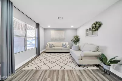 10617 W Daley Lane, Peoria, AZ 85383 - Photo 6