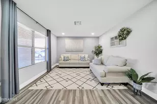 10617 W Daley Ln, Peoria, AZ 85383 - Photo 6