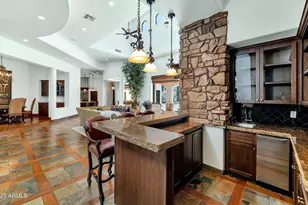 7233 E Royal Palm Rd, Scottsdale, AZ 85258 - Photo 12