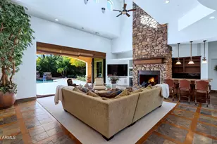 7233 E Royal Palm Rd, Scottsdale, AZ 85258 - Photo 6