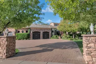 7233 E Royal Palm Rd, Scottsdale, AZ 85258 - Photo 2