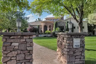 7233 E Royal Palm Rd, Scottsdale, AZ 85258 - Photo 4