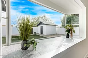 2163 W Village Dr, Phoenix, AZ 85023 - Photo 10