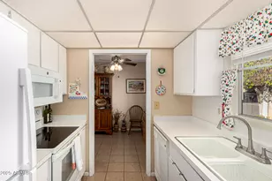 13709 N 98th Ave, Sun City, AZ 85351 - Photo 10