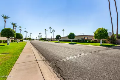 13709 N 98th Avenue #B, Sun City, AZ 85351 - Photo 30