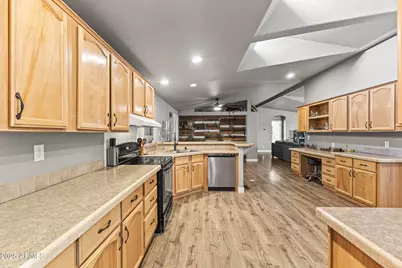 29111 N 225th Avenue, Wittmann, AZ 85361 - Photo 14