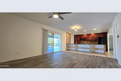 2132 E Oxford Drive, Tempe, AZ 85283 - Photo 2