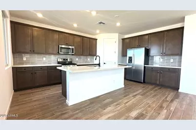 22368 W Monona Lane, Surprise, AZ 85387 - Photo 4