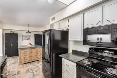 13039 N 100th Drive, Sun City, AZ 85351 - Photo 8