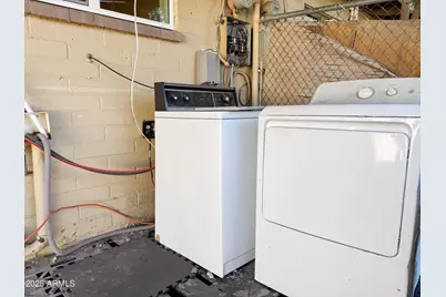 1626 N 31st Place, Phoenix, AZ 85008 - Photo 12