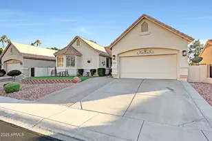 6915 W Oraibi Dr, Glendale, AZ 85308 - Photo 2