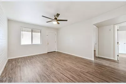 1744 W Glendale Avenue #9, Phoenix, AZ 85021 - Photo 4