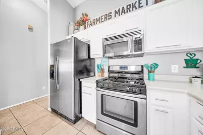 13418 N 74th Lane, Peoria, AZ 85381 - Photo 10