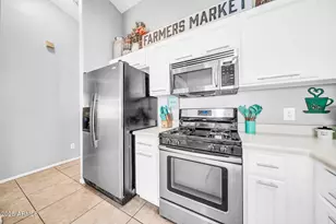 13418 N 74th Ln, Peoria, AZ 85381 - Photo 10