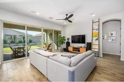 2831 W Chevelon Drive, San Tan Valley, AZ 85144 - Photo 8