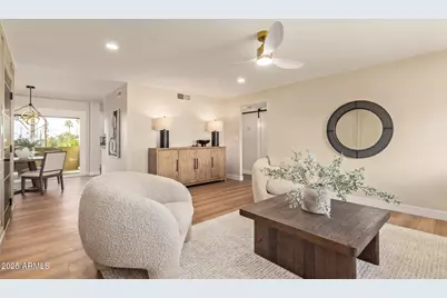 4201 E Camelback Road #14, Phoenix, AZ 85018 - Photo 4