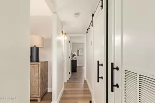 4201 E Camelback Rd, Phoenix, AZ 85018 - Photo 20