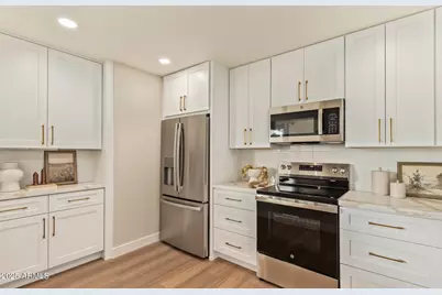 4201 E Camelback Road #14, Phoenix, AZ 85018 - Photo 8