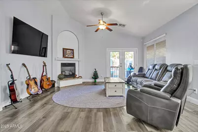 756 E Lovegrass Drive, San Tan Valley, AZ 85143 - Photo 6