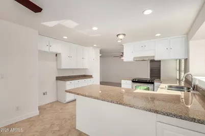 12642 N 79th Avenue, Peoria, AZ 85381 - Photo 16