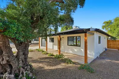 3102 N 34th Street, Phoenix, AZ 85018 - Photo 2