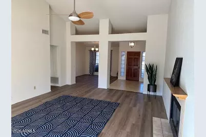 3909 E Lavender Lane E, Phoenix, AZ 85044 - Photo 2