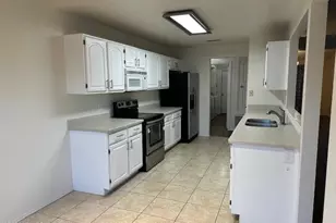 3909 E Lavender Ln E, Phoenix, AZ 85044 - Photo 16