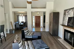 3909 E Lavender Ln E, Phoenix, AZ 85044 - Photo 6