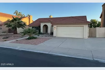 3909 E Lavender Lane E, Phoenix, AZ 85044 - Photo 2