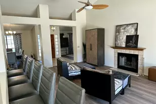 3909 E Lavender Ln E, Phoenix, AZ 85044 - Photo 8