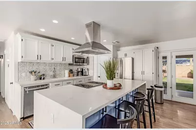 8602 E Cambridge Avenue, Scottsdale, AZ 85257 - Photo 2