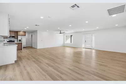 2416 E Piestewa Peak Drive, Phoenix, AZ 85016 - Photo 4