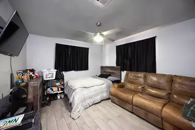 2736 W El Caminito Drive, Phoenix, AZ 85051 - Photo 14