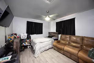 2736 W El Caminito Dr, Phoenix, AZ 85051 - Photo 14