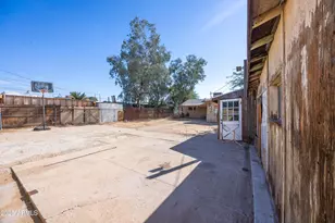 2736 W El Caminito Dr, Phoenix, AZ 85051 - Photo 26