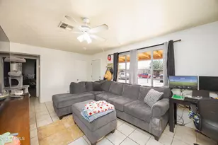 2736 W El Caminito Dr, Phoenix, AZ 85051 - Photo 6