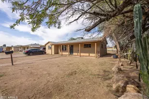 2736 W El Caminito Dr, Phoenix, AZ 85051 - Photo 2