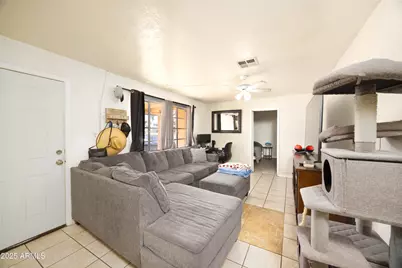 2736 W El Caminito Drive, Phoenix, AZ 85051 - Photo 8