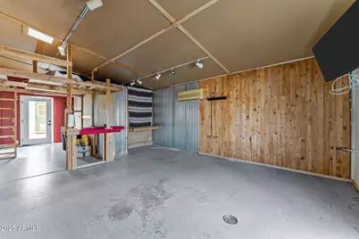 46623 N Grand Avenue, Morristown, AZ 85342 - Photo 20