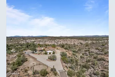 46623 N Grand Avenue, Morristown, AZ 85342 - Photo 2