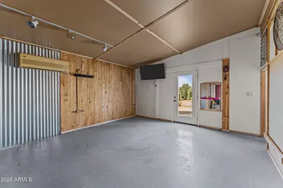 46623 N Grand Avenue, Morristown, AZ 85342 - Photo 16