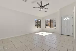 910 E Potter Dr, Phoenix, AZ 85024 - Photo 10