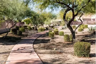 3105 W Espartero Way, Phoenix, AZ 85086 - Photo 32